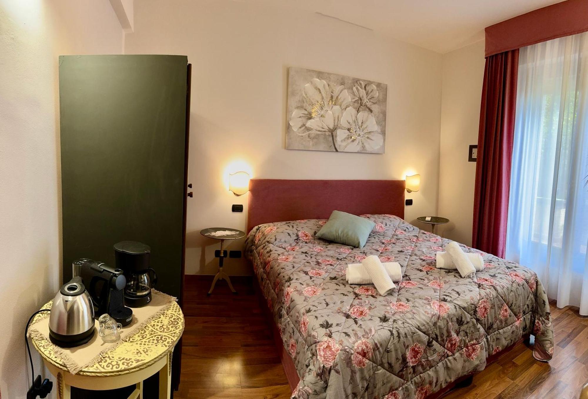 Welcome Traveller Frida'S Rooms Caprino Veronese Esterno foto