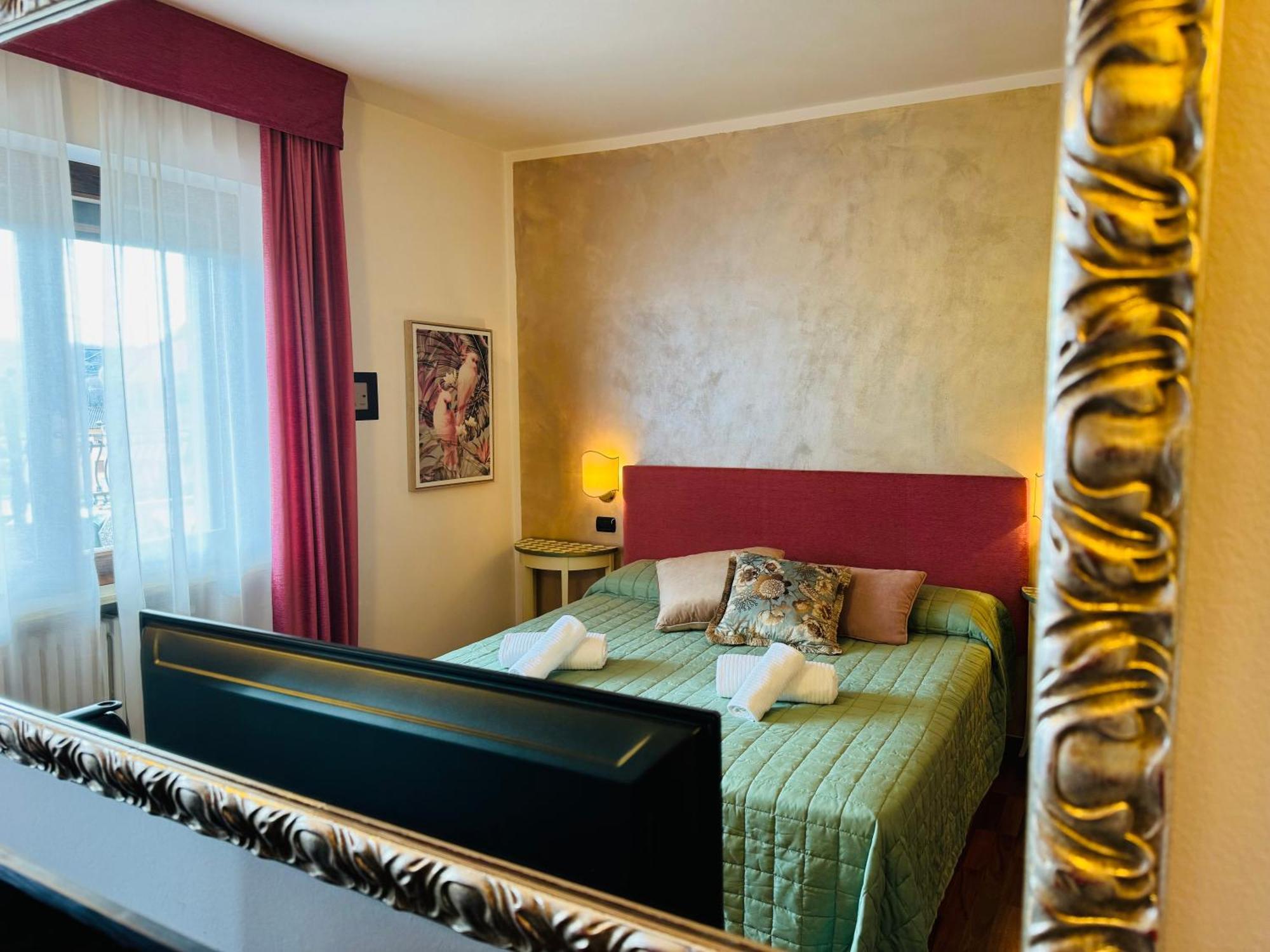 Welcome Traveller Frida'S Rooms Caprino Veronese Esterno foto